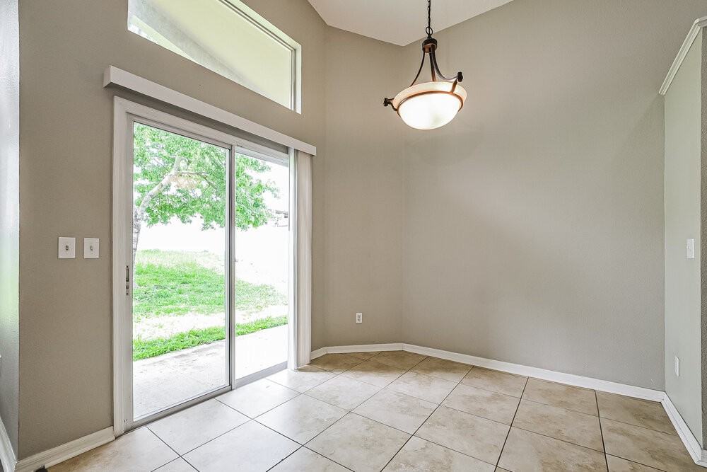 23 Patmore Ash Way - Photo 4 of 15
