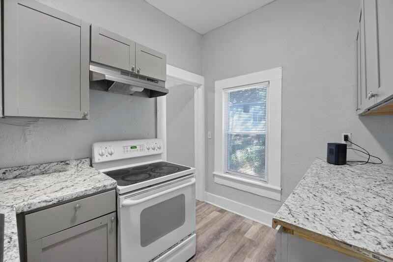 1648 W 36th St - Photo 6 of 23