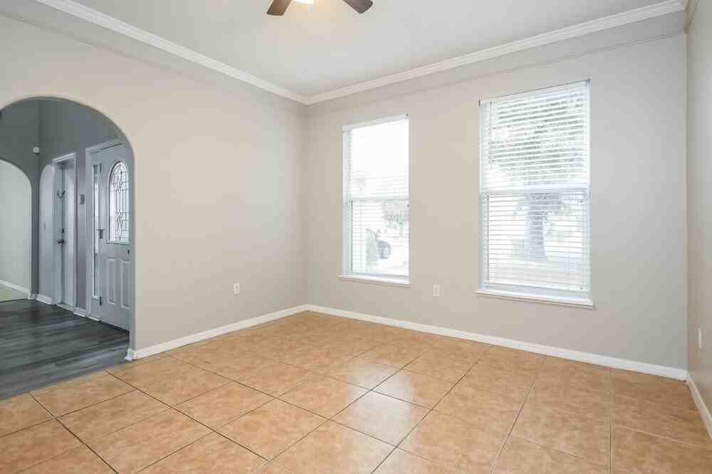 2716 Port Ct - Photo 6 of 20