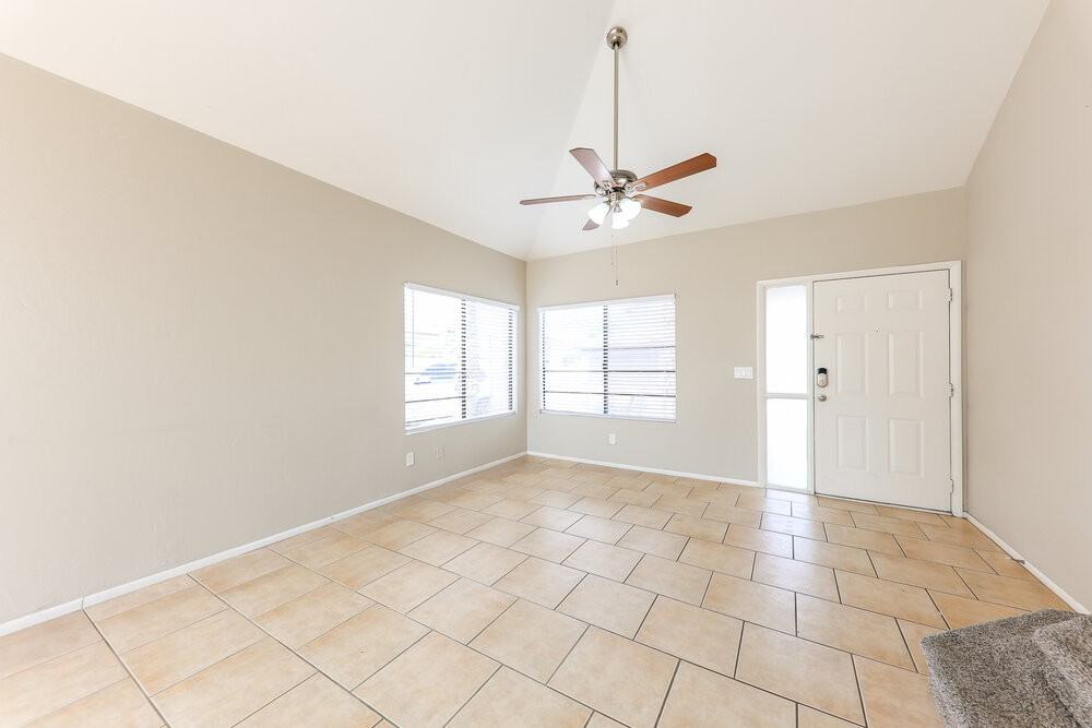18421 N 44th Pl - Photo 7 of 17
