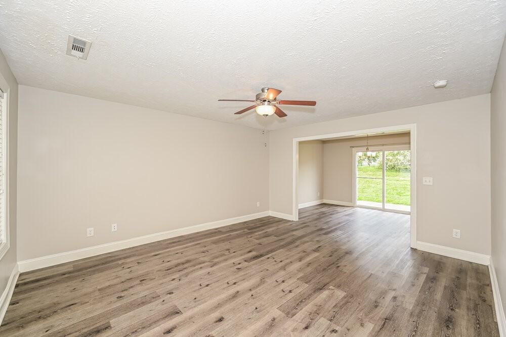 1020 Tammy Sue Ln - Photo 4 of 17