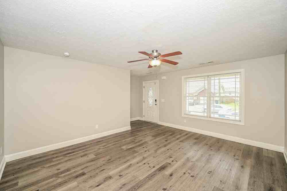 1020 Tammy Sue Ln - Photo 5 of 17