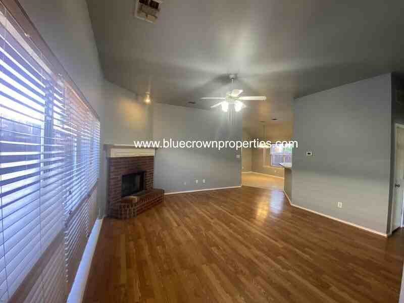 1321 W Branch Hollow Dr - Photo 2 of 12