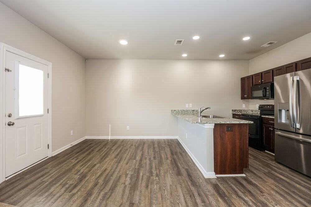 2228 Lismore Dr - Photo 7 of 20