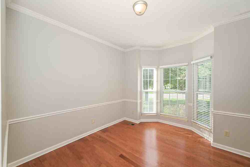 1472 Aaronwood Dr - Photo 7 of 17