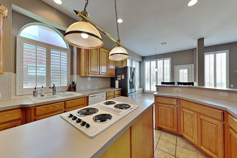 3910 Compton Dr - Photo 3 of 18