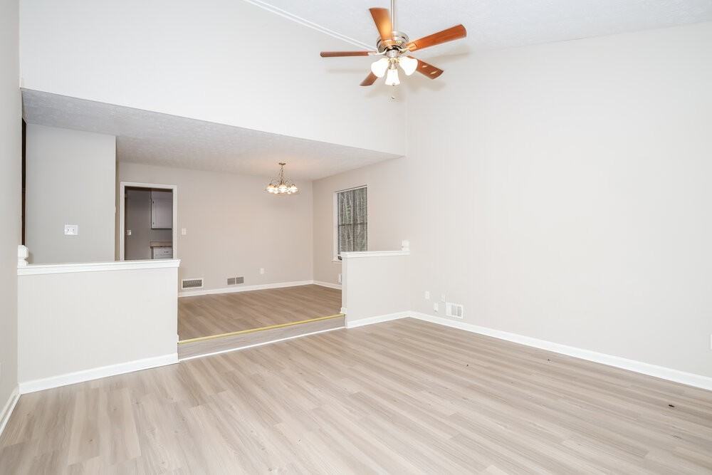 8807 Parliament Pl - Photo 5 of 18