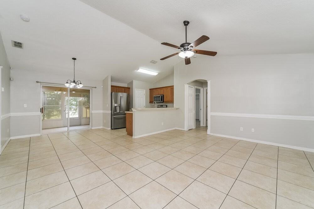 926 Willow Run St - Photo 5 of 16