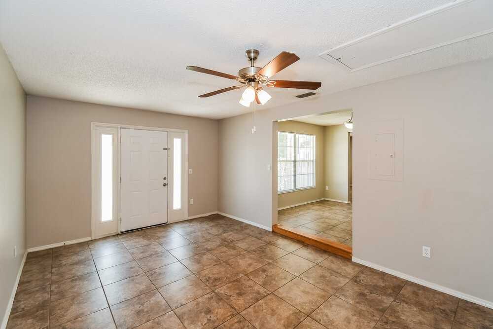 8244 Yolanda Ct - Photo 3 of 16