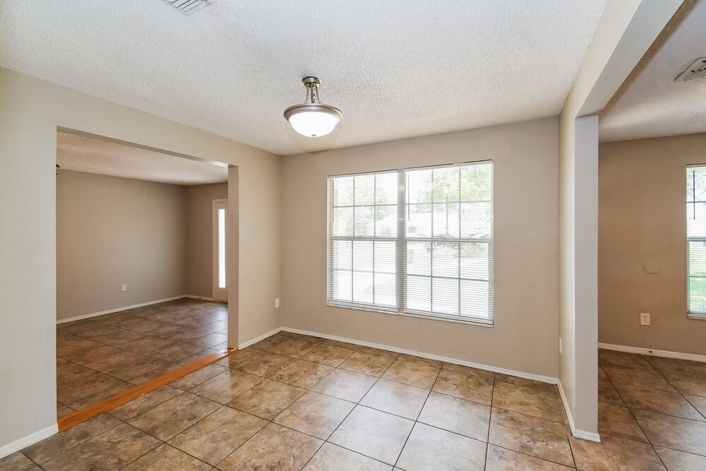 8244 Yolanda Ct - Photo 6 of 16