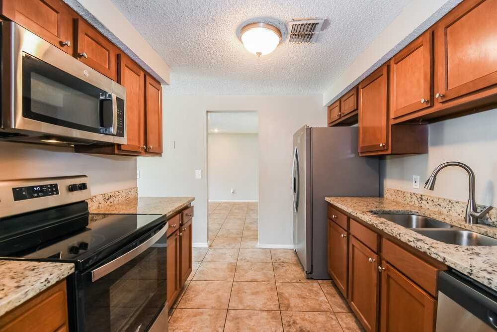 8244 Yolanda Ct - Photo 7 of 16