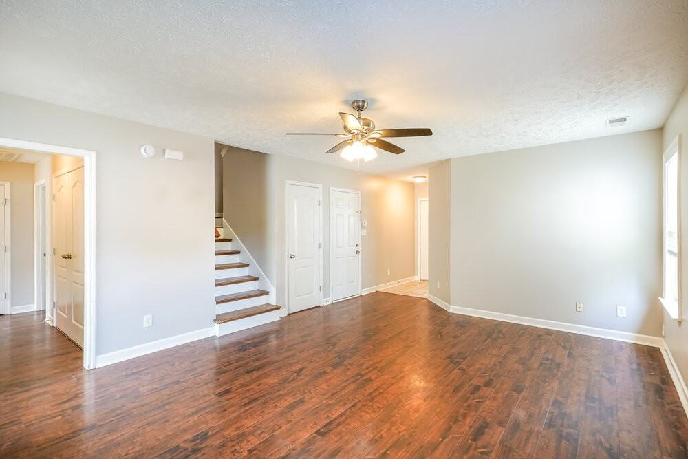 1632 Beaconcrest Cir - Photo 4 of 17