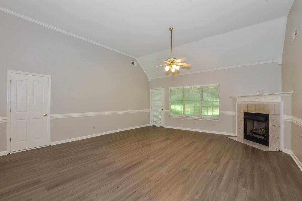 2382 Bethany Dr - Photo 5 of 17