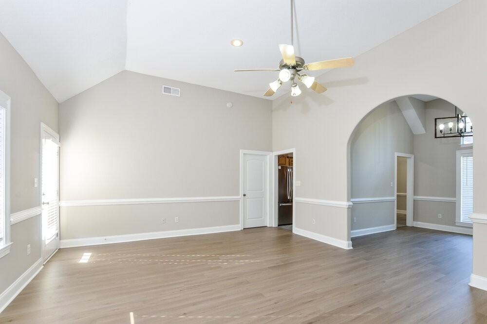 4485 Nicholas Ln - Photo 7 of 17