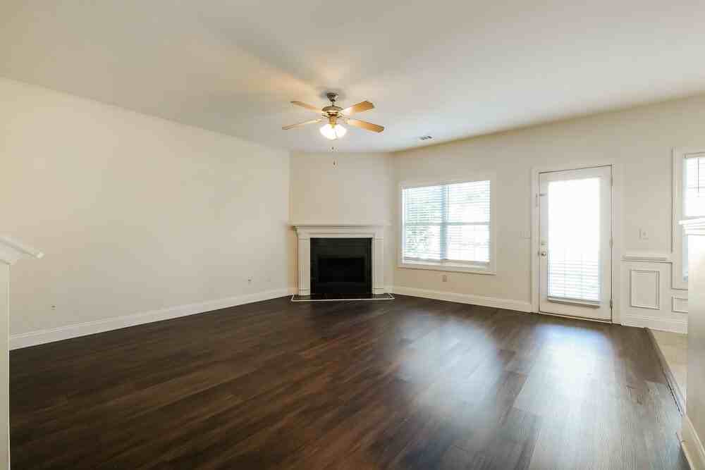 2006 Barberry Dr - Photo 6 of 17