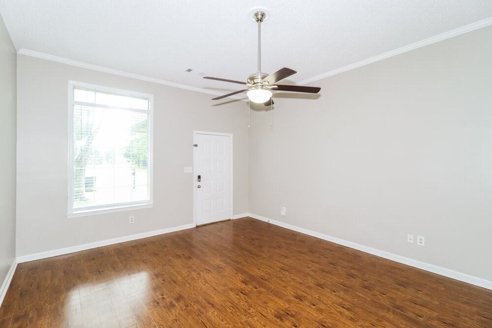2268 Lake Hill Ct - Photo 4 of 16