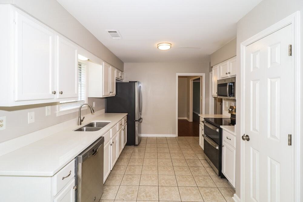 2268 Lake Hill Ct - Photo 7 of 16