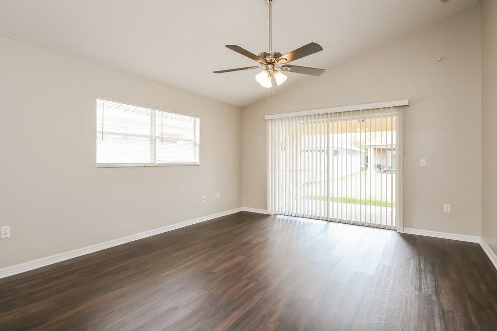 1167 Sophia Blvd - Photo 5 of 16