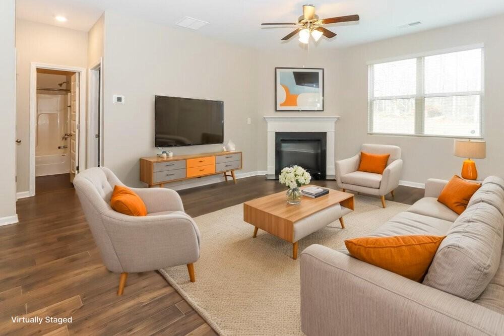1544 Denver Way - Photo 4 of 20