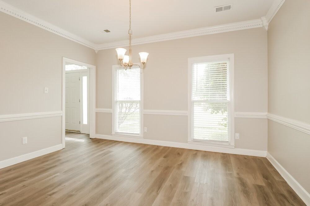 1776 Lichfield Ct - Photo 5 of 15