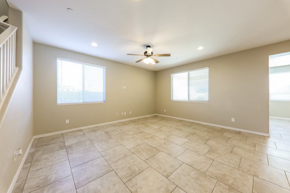 10642 W Anna Ave - Photo 3 of 15