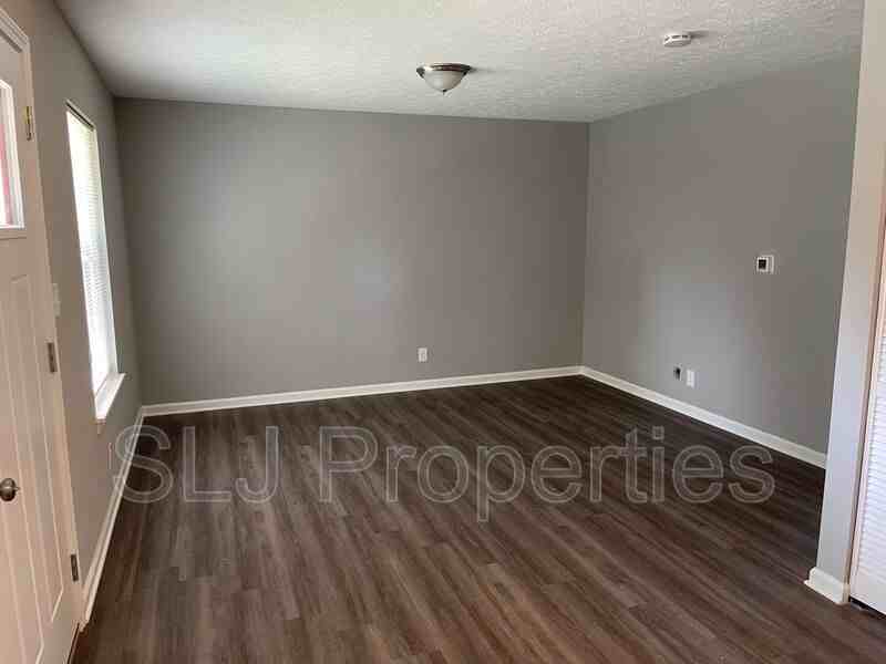408 W Market St #1 - Photo 3 of 6