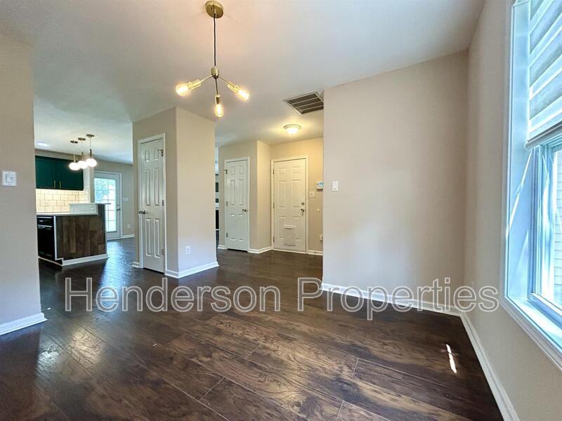 7308 Gasper Ln - Photo 5 of 36