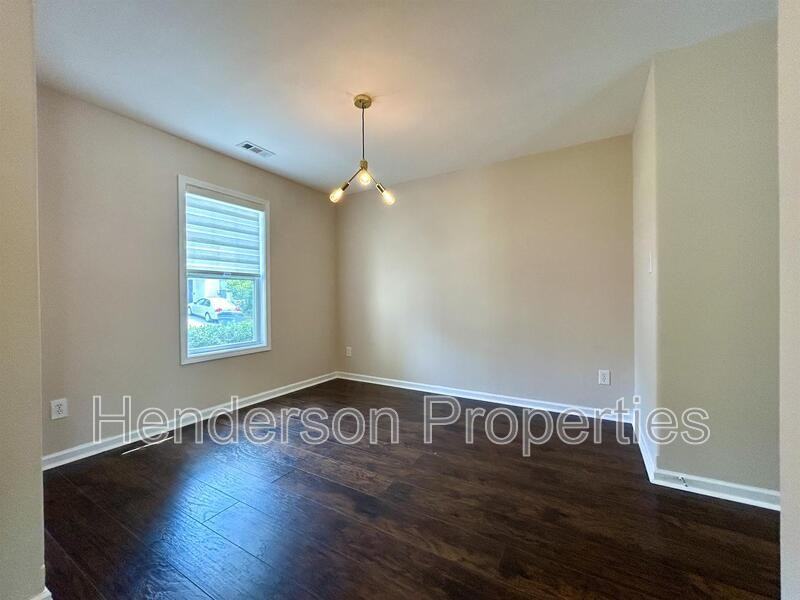 7308 Gasper Ln - Photo 6 of 36