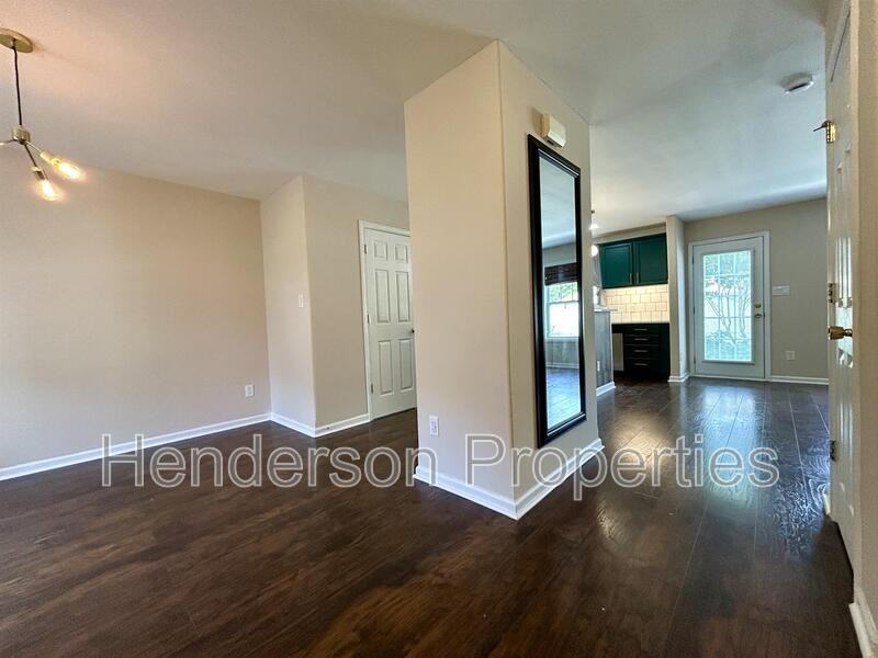 7308 Gasper Ln - Photo 7 of 36