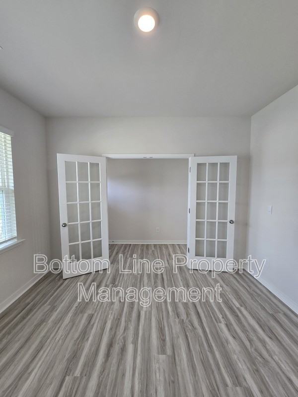 549 Blackpool Ct - Photo 6 of 41