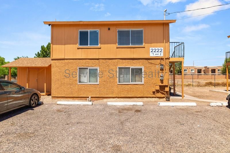 2222 E Pueblo Ave #2
