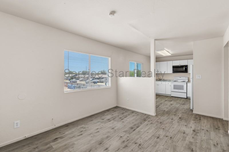 2222 E Pueblo Ave #2 - Photo 4 of 13