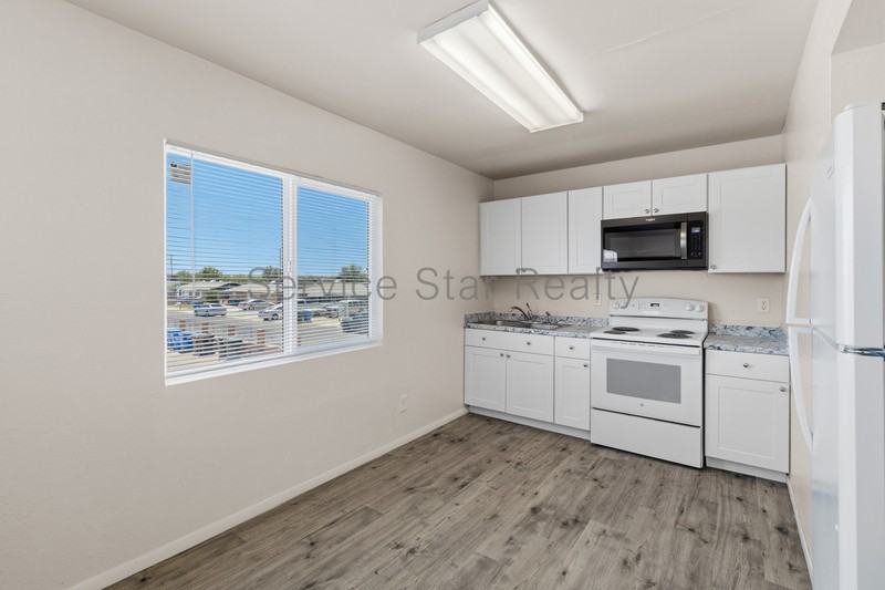 2222 E Pueblo Ave #2 - Photo 5 of 13