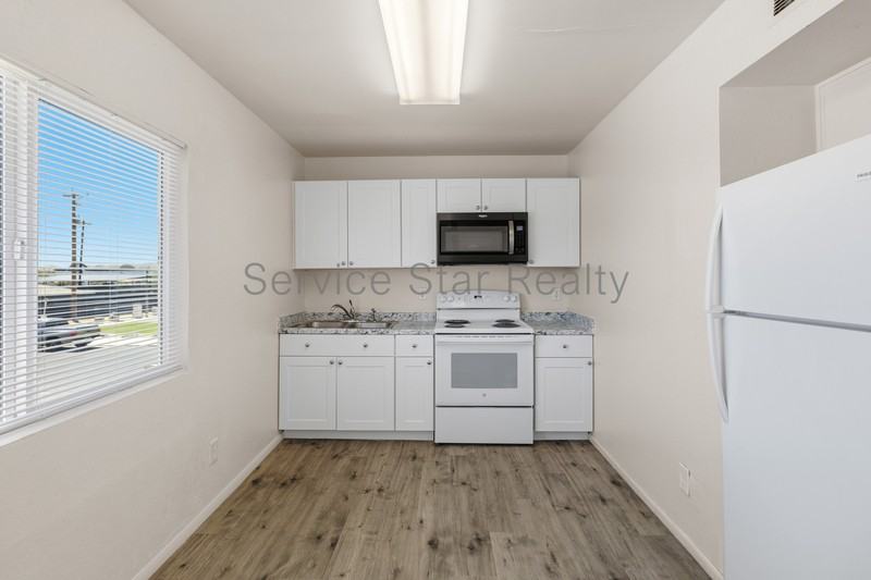 2222 E Pueblo Ave #2 - Photo 7 of 13