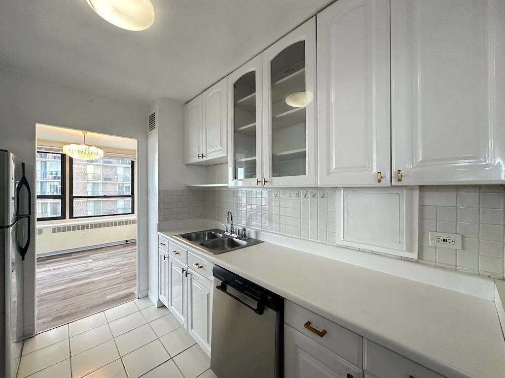 4180 N Marine Dr #1505 - Photo 3 of 21