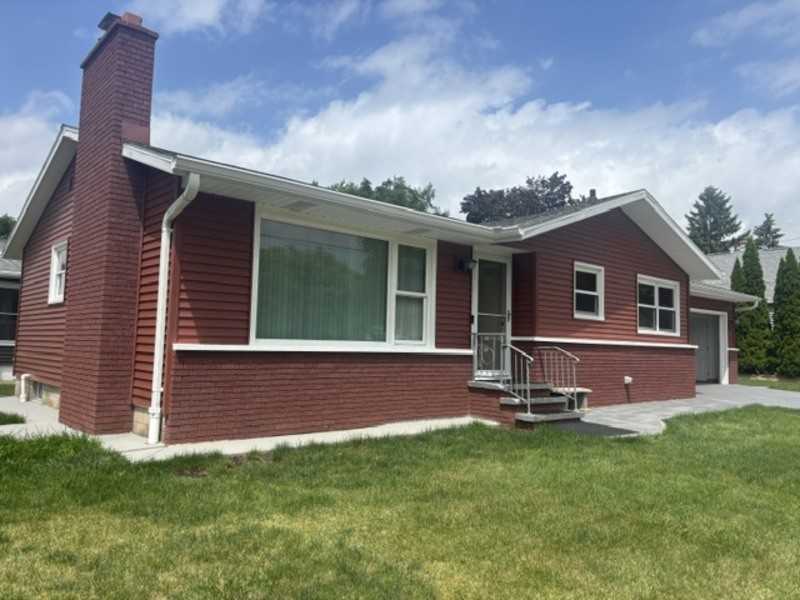 1203 Oak St - Photo 2 of 27