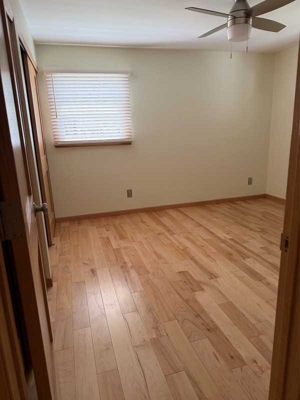 1203 Oak St - Photo 7 of 27