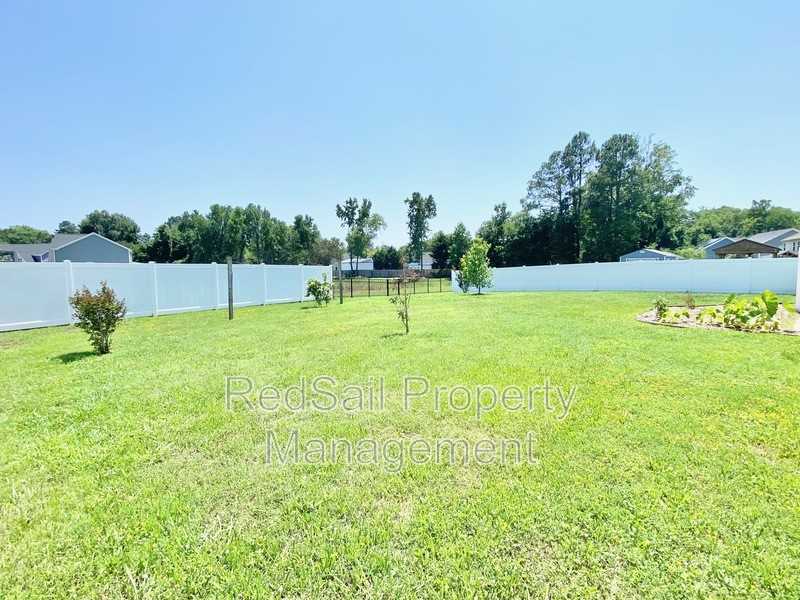 217 Manor Dr - Photo 3 of 3