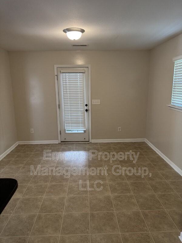 209 Sunday Silence Ln - Photo 3 of 16