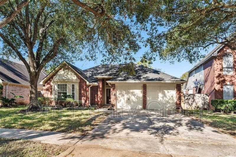4626 Plantation Creek Dr - Photo 3 of 32
