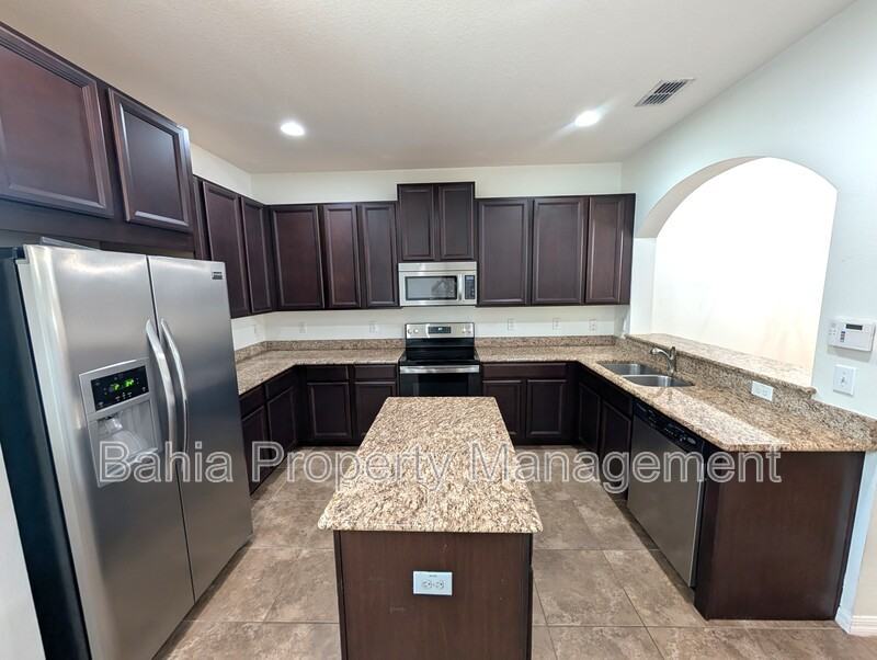 14161 Stowbridge Ave - Photo 6 of 26
