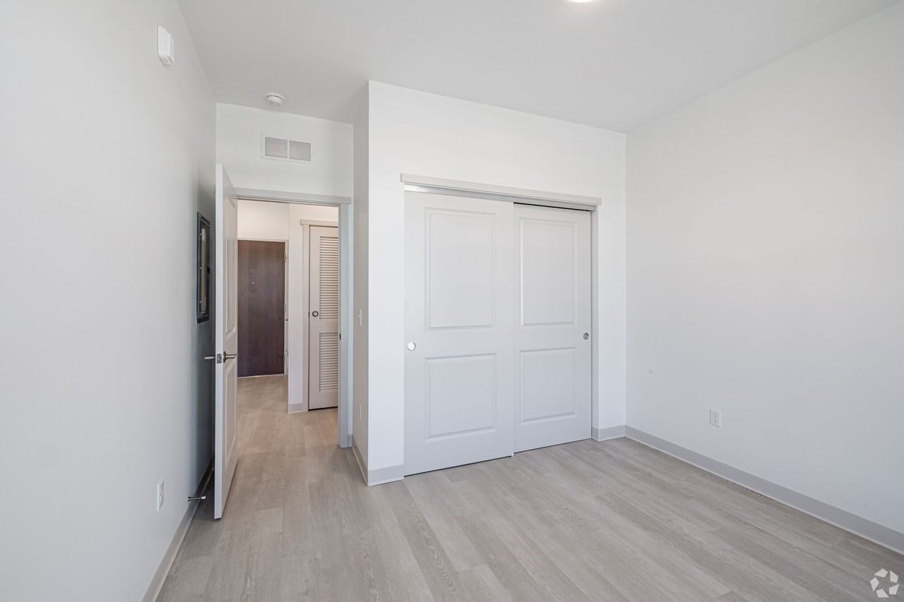 Winsor Place - Photo 7 of 29