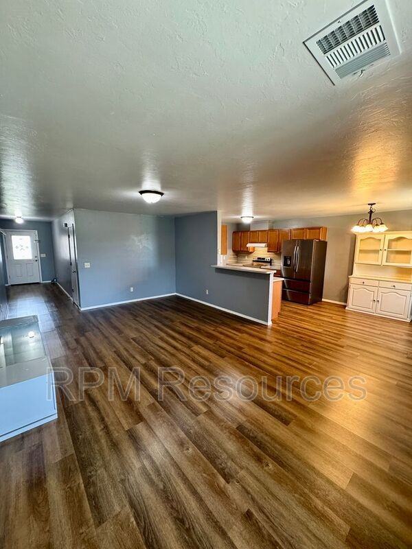 7404 Park Meadow Dr - Photo 7 of 27