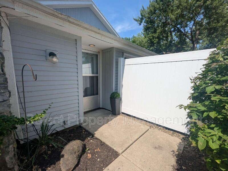 4619 Arlington Pkwy S - Photo 3 of 24