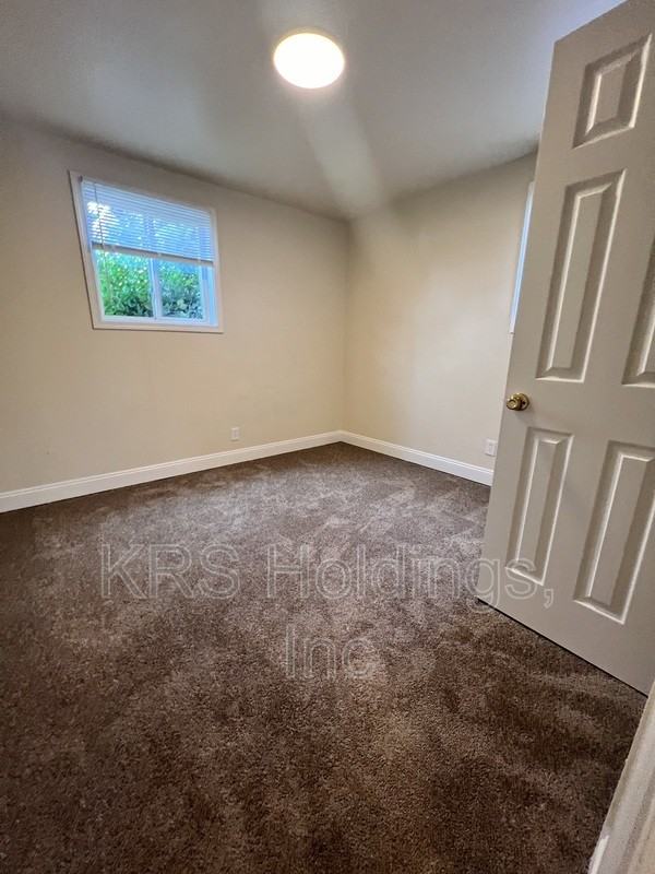 2110 Phaup St #A - Photo 2 of 8