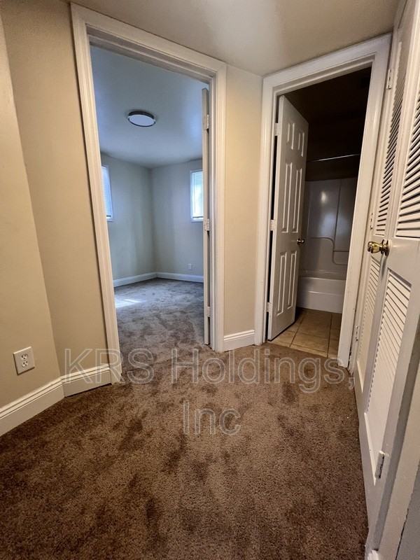 2110 Phaup St #A - Photo 6 of 8