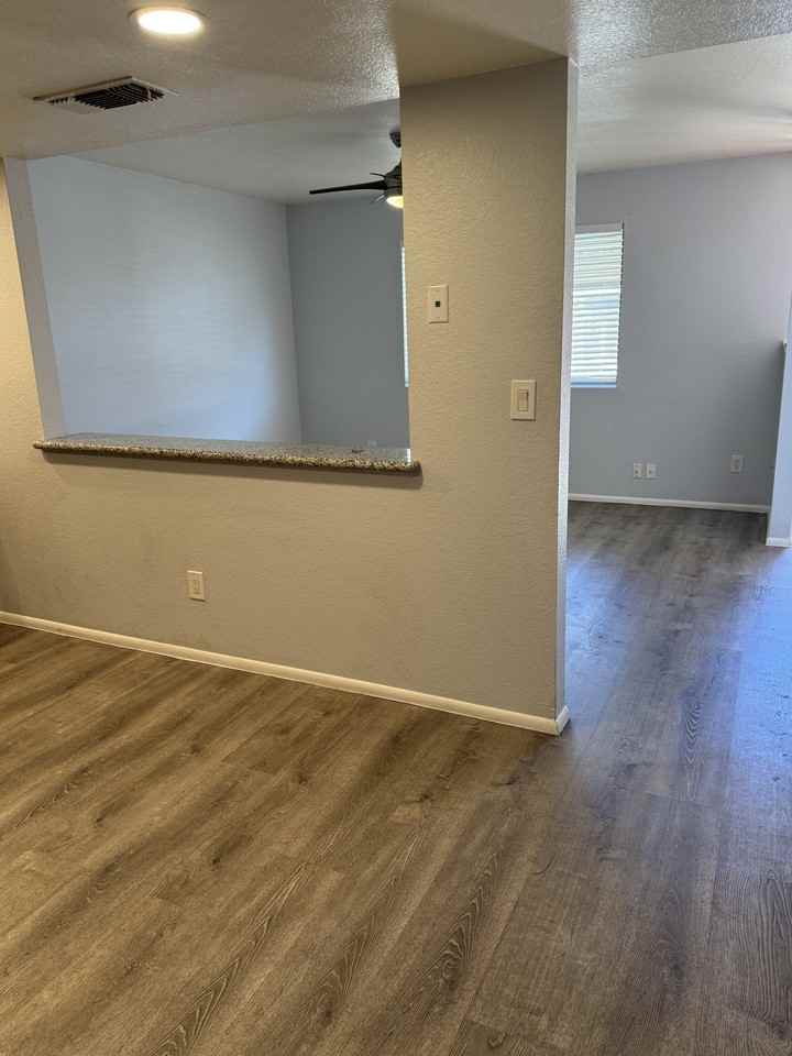 Premier Apartments - Photo 7 of 13