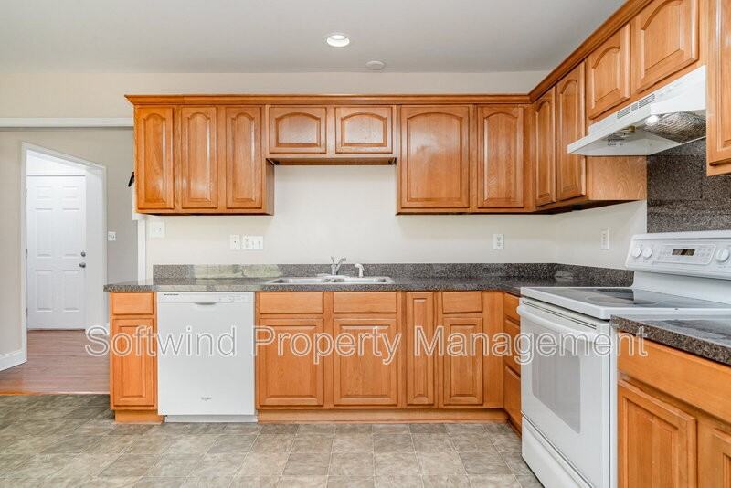 1803 Red Bird Cir - Photo 7 of 21