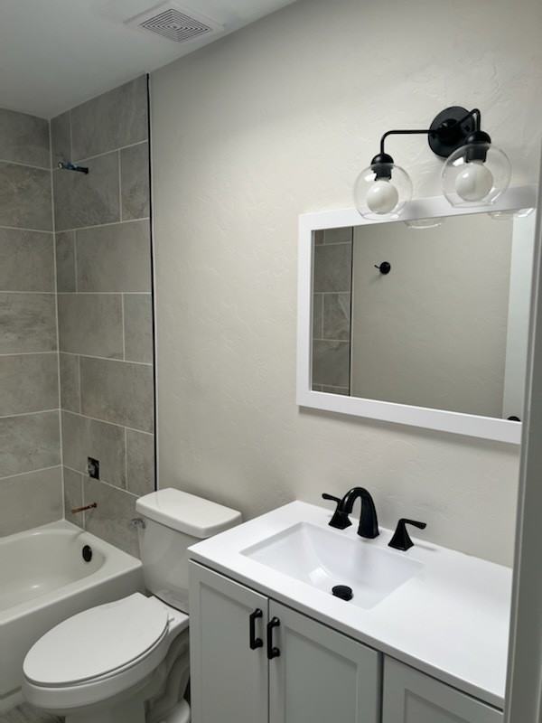 1602 // 3064 North Cherry Avenue #1 - Photo 7 of 9