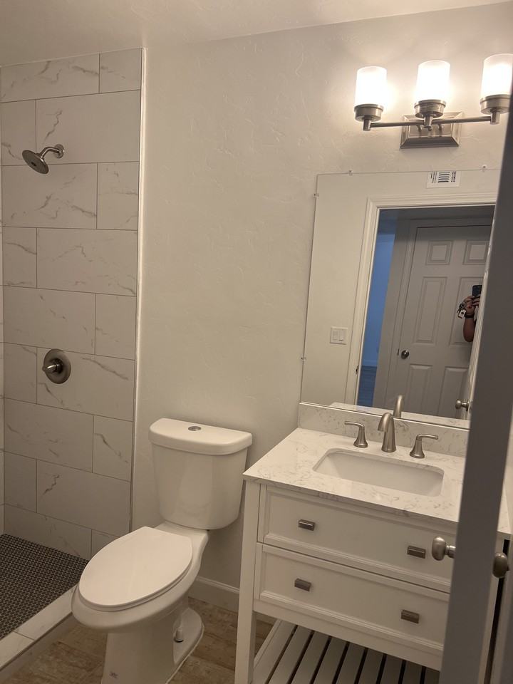 1531 // 1466 East Hedrick Drive - Photo 7 of 9